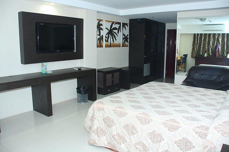 โรงแรมสกอร์ เบิร์ด อังเฮเลส ภายนอก รูปภาพ