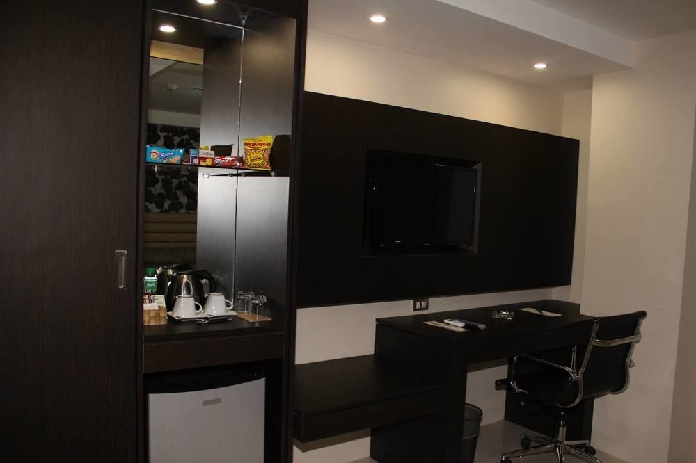 โรงแรมสกอร์ เบิร์ด อังเฮเลส ภายนอก รูปภาพ