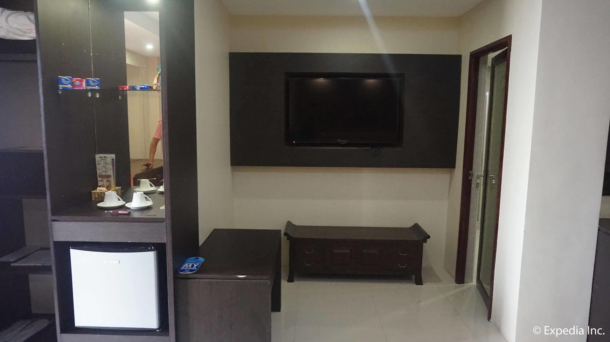 โรงแรมสกอร์ เบิร์ด อังเฮเลส ภายนอก รูปภาพ